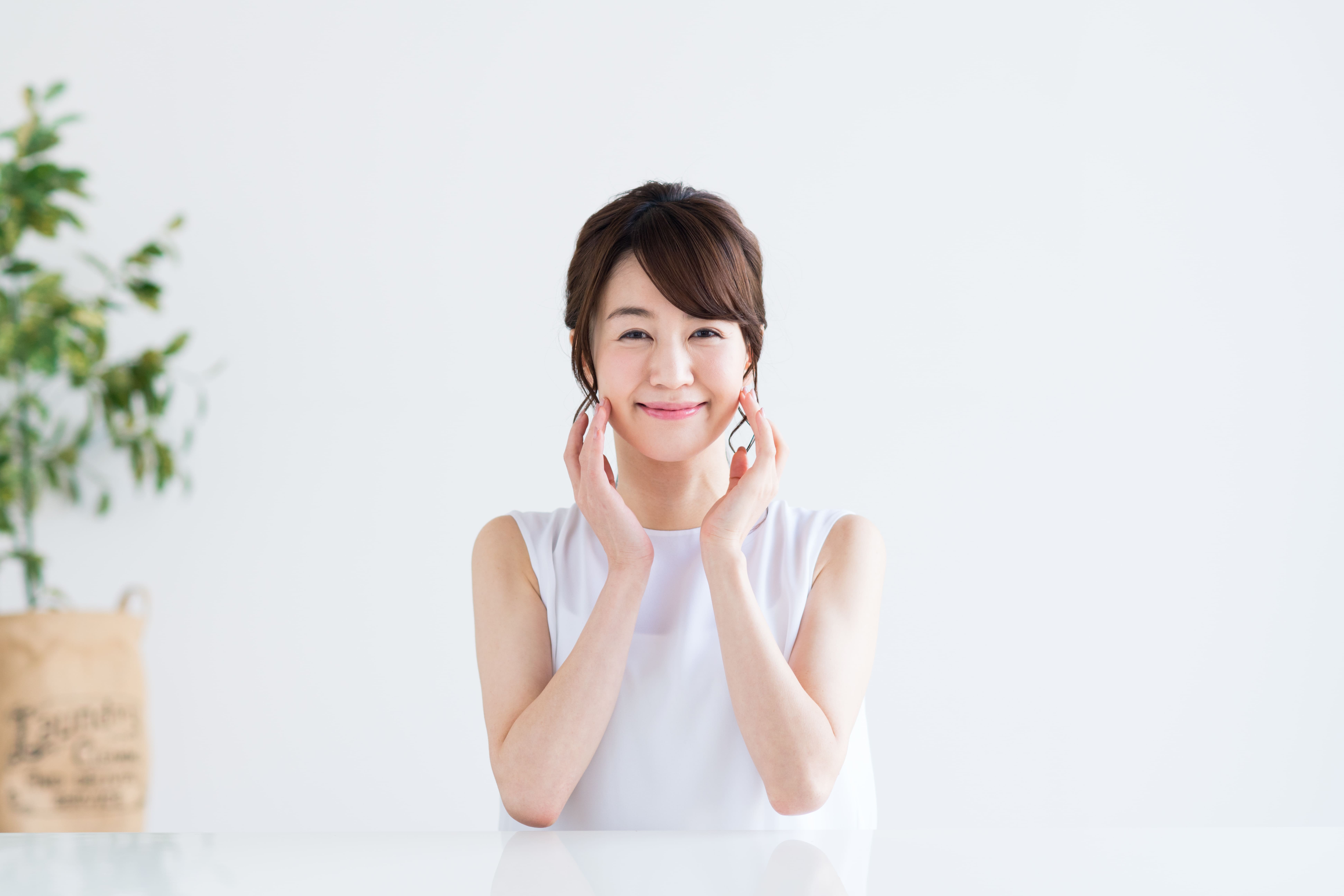 熱到狂冒痘？原來要小心這3種食物！連低脂牛奶都會踩雷…